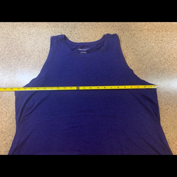 Tank tops - Picture 9 of 11